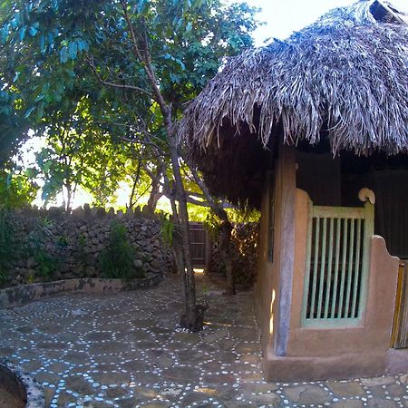 Utopia Rote Lodge Nembrala Luaran gambar