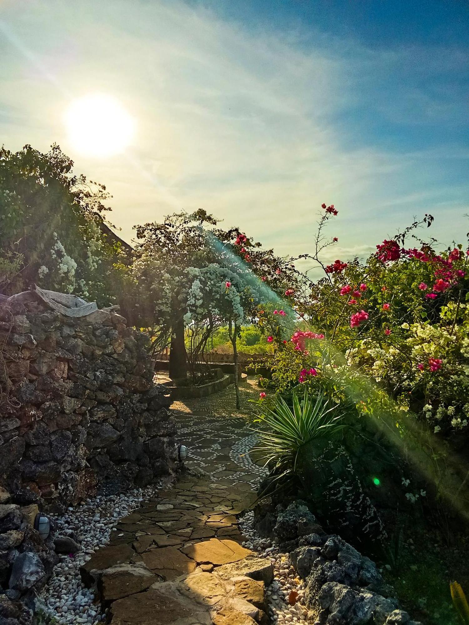 Utopia Rote Lodge Nembrala Luaran gambar