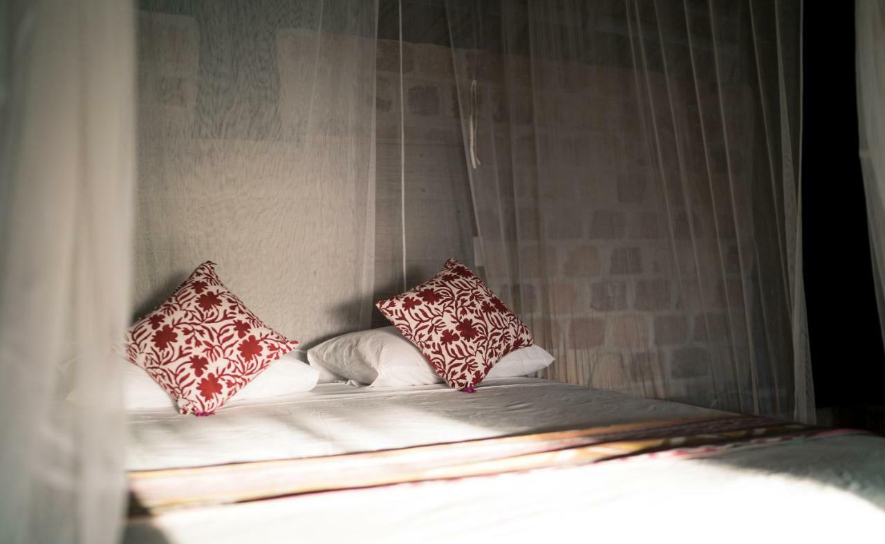 Utopia Rote Lodge Nembrala Luaran gambar