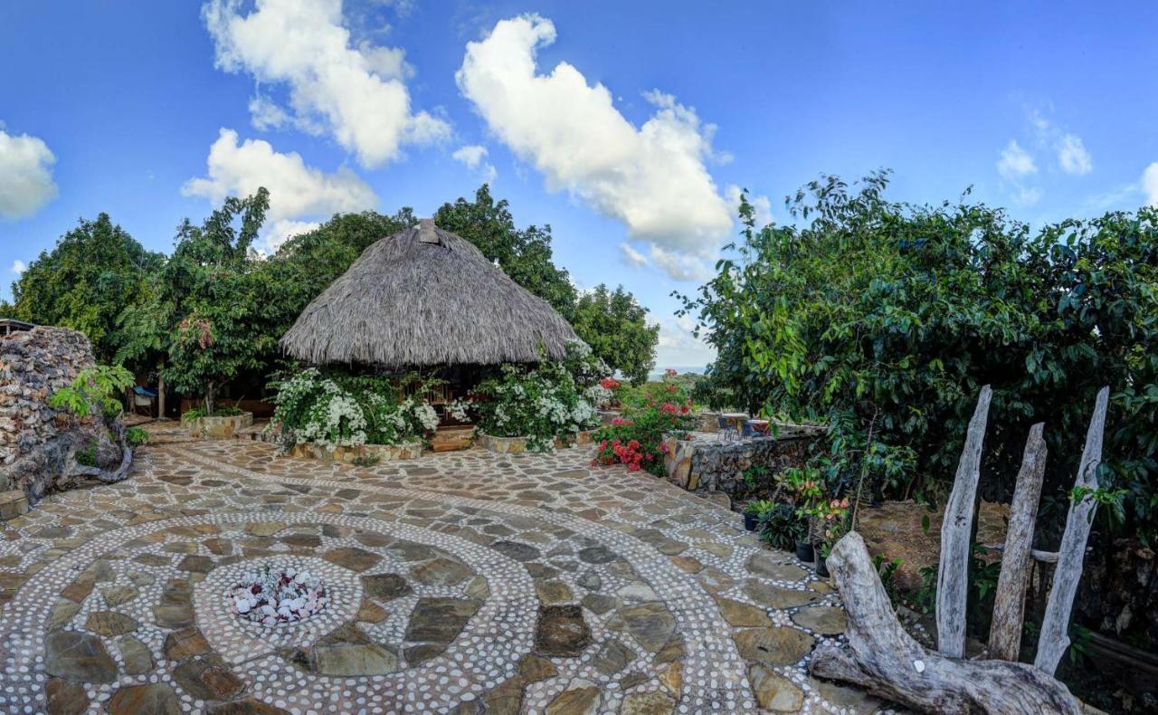 Utopia Rote Lodge Nembrala Luaran gambar